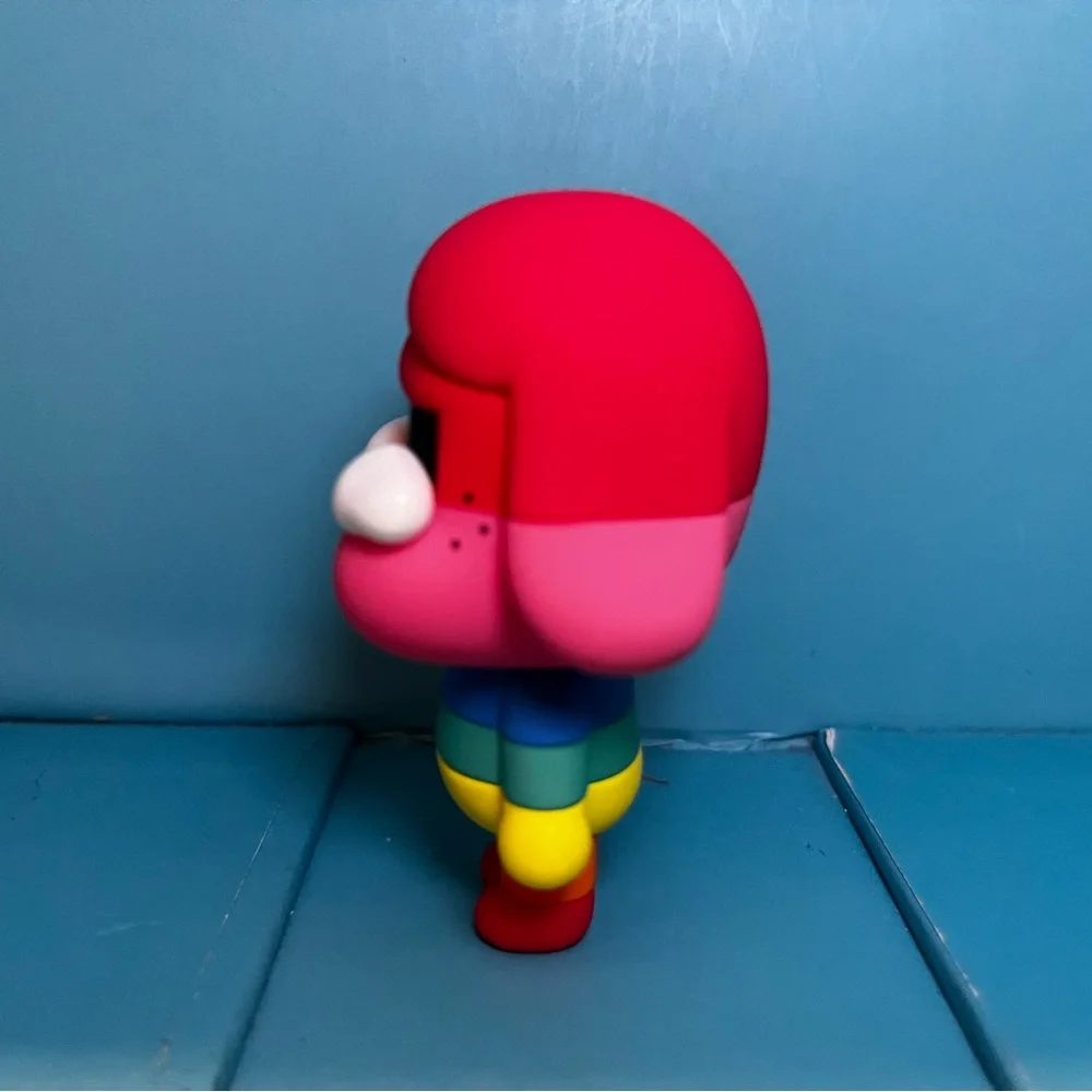 Pop Mart - Crybaby Crying Again - Love is Love Figure - Picture 5 of 11